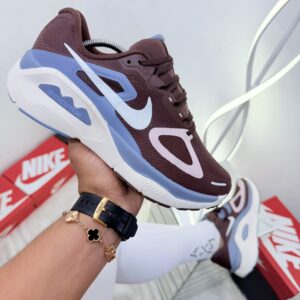 NIKE STRUCTURE PLUS