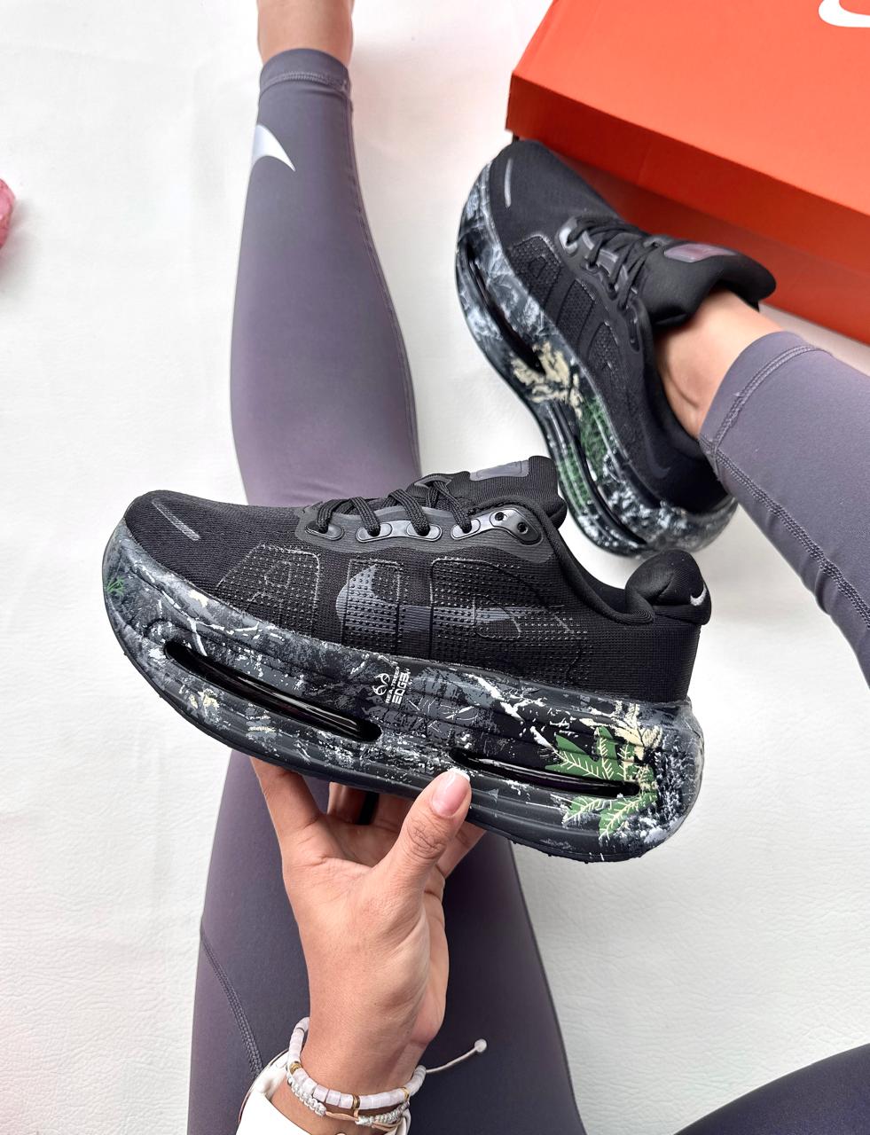 NIKE VOMERO PREMIUM - Imagen 2